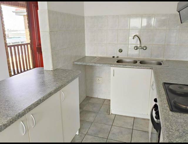 2 BEDROOM APARTMENT FOR SALE IN FERNDALE